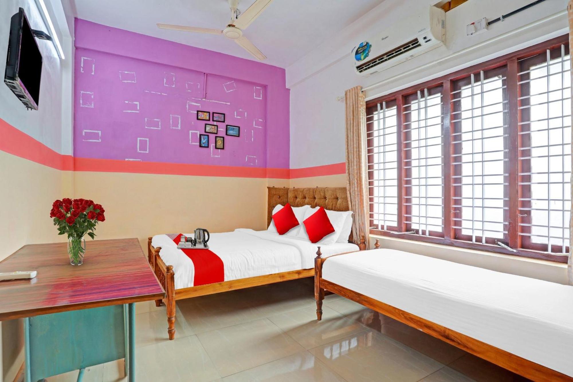 Spot On The New View Regency Hotel Thiruvananthapuram Екстериор снимка
